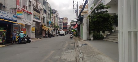 Cho thuê nhà Đường D2 Bình Thạnh gần trường Đại Học,5x18m trệt 3 lầu khu dân trí cao, an ninh