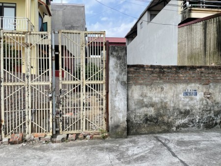 Cần bán 70m2 ngõ 39 Bát Khối, Tư Đình, khổ đẹp, đường rộng rãi thông thoáng.