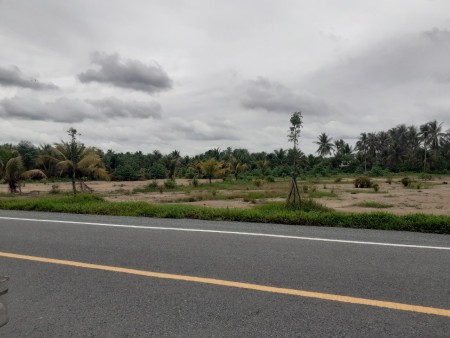 Đất mặt tiền gần vòng xoay Hữu Định, Châu Thành, Bến Tre