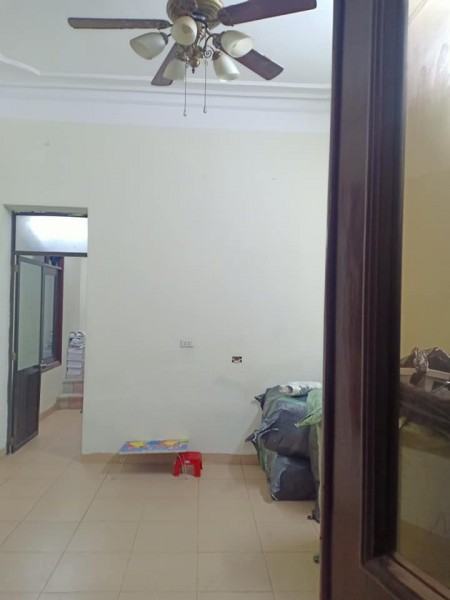 Bán đất tặng nhà Lý Nam Đế, dt 52m2, 3 tầng, giá 8.9 tỷ, lh 092.234.6363