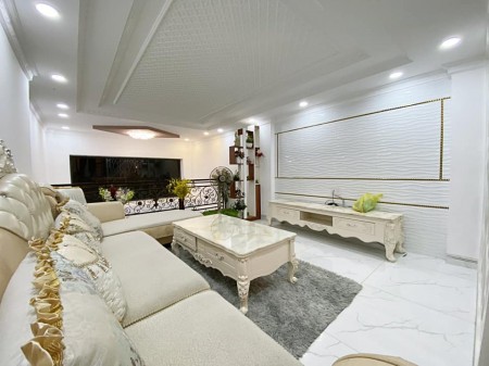 Định cư bán Gấp tòa nhà 5 tầng kiên cố tại Hẻm Vip rộng 14m ngay CV Lê Thị Riêng