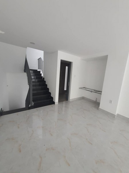 Bán Nhà Phố Trung Tâm Quận Gò Vấp. DT: 66m2. LH: 0932155399.