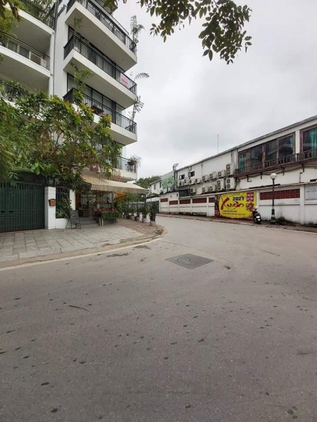 Bán Nhà Lạc Long Quân 53m2, 4 tầng. Giá 5.8 tỷ Tây Hồ