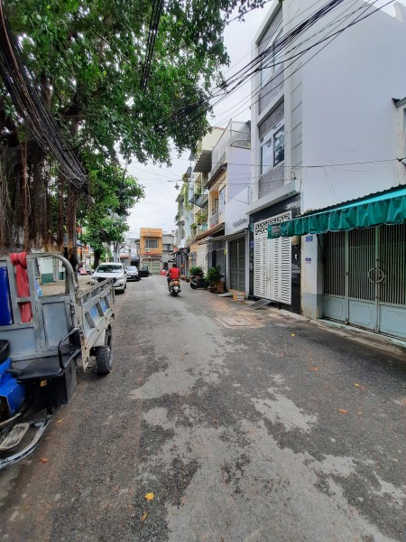 Bán nhà đường xe tải chạy bon bon, 4x 8.5m, Quận Tân Bình, giá chỉ 4.5 TỶ
