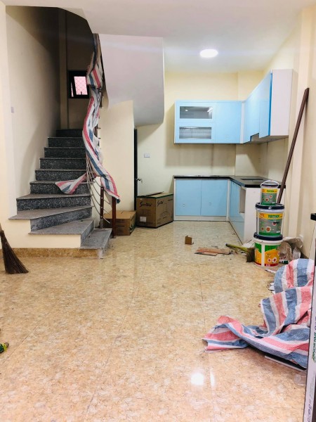 Cần bán nhà đẹp 3 phòng ngủ, ở luôn, dt 33m2, 4 tầng, mt 3.5m, Giá chỉ 3.1 tỷ, Xuân Đỉnh