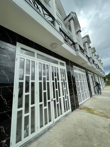 Cần tiền xoay vốn kinh doanh nên cần bán căn nhà