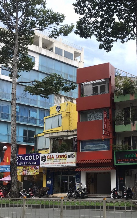 Cho thuê Nhà NC Mặt tiền Đường Trần Hưng Đạo, P.Phạm Ngũ Lão, Q1. DT: 4.6 x 20m, 3 lầu