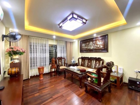 Bán nhà Ngõ 24 Kim Đồng phân lô gara oto tránh dt 50m2 x 5 tầng vùa ở vùa kinh doanh tốt.