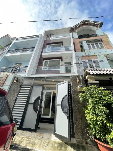 Nhà phố 2 lầu sân thượng hxh Nguyễn Văn Linh, phường Bình Thuận, Quận 7