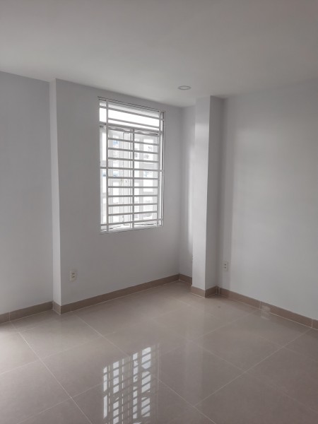 Bán nhà đường Lý Thường Kiệt Q.Tân Bình 47M2 6.6tỷ KD