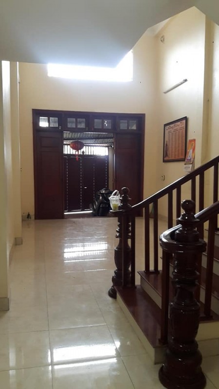 Bán nhà mặt đường Ngọc Hồi, diện tích 76M2, xây 4 tầng, giá 3.48 tỷ.