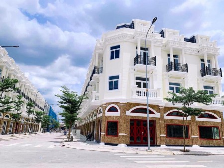 Chỉ 700 triệu sở hữu ngay shophouse 4 mặt tiền trung tâm Dĩ An