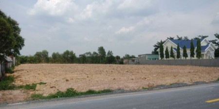 Cần tiền bán gấp 2 mẫu đất (200x100m), đối diện KCN, sổ hồng, thổ cư, giá 370tr/sổ, đường 16m thông