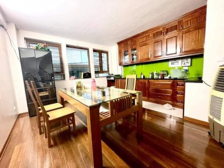 Bán nhà Phân Lô, KD, cho thuê, Đường Láng, 36m2 * 5, giá 3,3 tỷ.