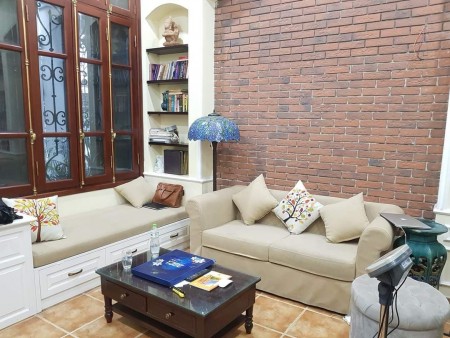 Bán nhà Minh Khai mặt ngõ kinh doanh dt 30m2, 5 tầng, giá 3.5 tỷ