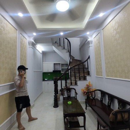 Bán nhà Vĩnh Tuy 24mx5T xây chắc chắn, giá 2.65 tỷ lh 0916010180