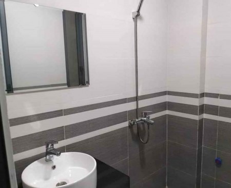 Bán nhà Phố Pháo Đài, Nguyễn Chí Thanh, 68m2, Thang máy, Full nội thất, kinh doanh, chỉ nhỉnh 8.x tỷ. LH:0965479383