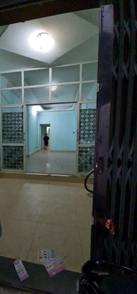 Cho thuê nhà Phố Chợ Khâm Thiên 70m2*3T,3PN , dân trí cao ,kinh doanh online Ngõ 3 gác
