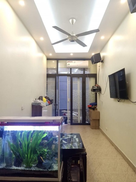 Bán nhà Tôn Đức Thắng Đống Đa 20m ra phố lô góc, dt 40m2 x 4 tầng nhỉnh 4 tỷ nhà đẹp ở ngay