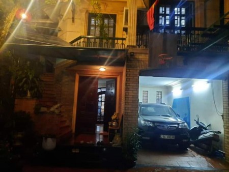 Bán nhà biệt thự, lô góc 3 mặt tiền Tây Hồ DT 215M,3 TẦNG, MT 10M, GIÁ 29 TỶ