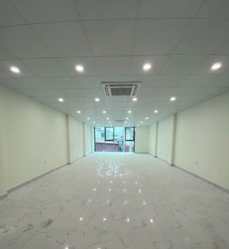 Văn phòng Kim Mã, Quận Ba Đình Diện tích: 172m2 x 5 tầng, mặt tiền 5,5m, 1wc