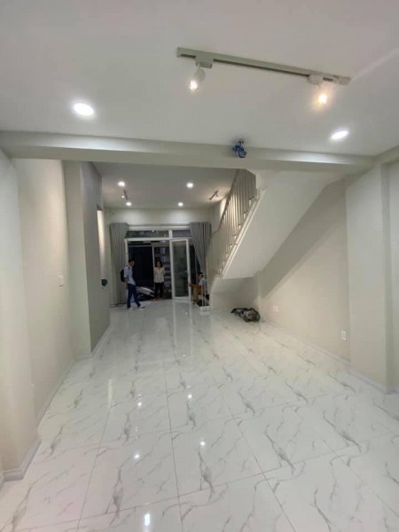 XHơi vô nhà, 5 tầng kiên cố, nhà mới đẹp, 30m ra MT, N.T Hiền Bình Thạnh, Giá 7,7 tỷ.