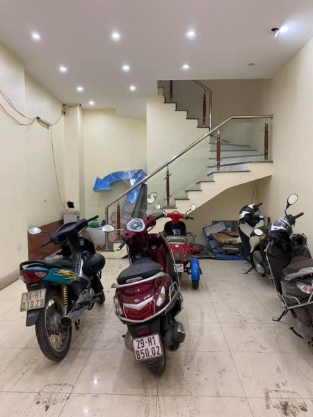 Nhỉnh 7 tỷ có nhà đường Láng, Đống Đa, Hà Nội ô tô tránh nhau thoải mái