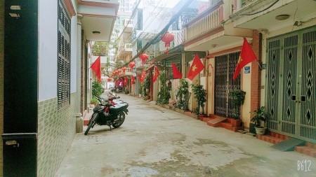 Vị trí đắc địa, dt 53m2, giá 7.5 tỷ, phân lô gara ô tô 7 chỗ, 2 mặt thoáng, nhìn là ưng thật sự
