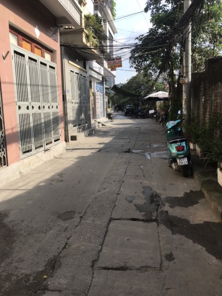 Bán nhà ngay trung tâm phố Đại Từ ,Nhà mới như khách sạn 5*,42m2,4tỷ7