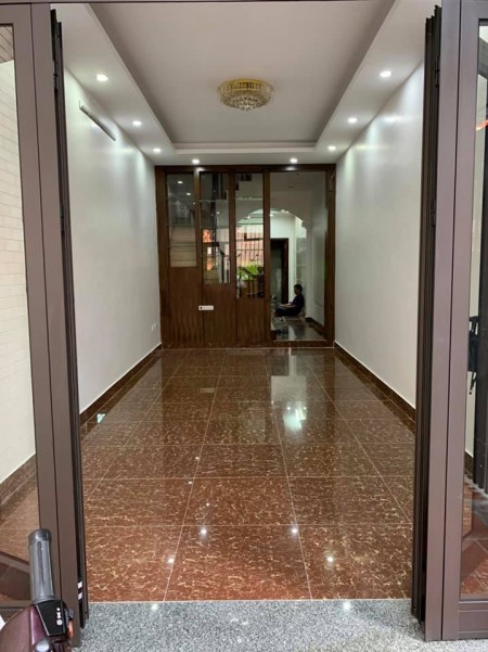 Trung tâm Đống Đa, đường Tôn Đức Thắng, dt 33m2, 3 tầng đúc, lh: 0962003908
