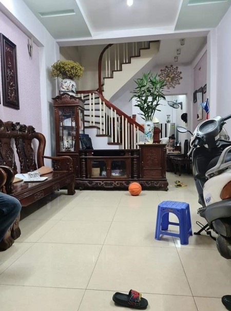 Bán nhà oto đỗ vào nhà,KD 45m x 5T giá 4.2 tỷ 0392899109