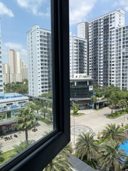 Kẹt vốn tìm người mua nhanh căn 1 pn, có ban công, bồn tắm nằm dt 51m2, có nội thất, giá 3.25 tỷ