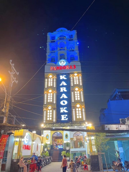 (Quận 12)Bán nhà mặt tiền ngang 6m, vị trí tuyệt đẹp, Nguyễn Văn Qúa, 300m2, 3 tầng, giá 17 tỷ