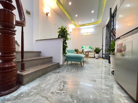 Bán nhà Xuân Đỉnh cách ô tô 5m, cách mặt phố 30m, tầm tiền vừa miếng, full nội thất 32m2, 5 tầng giá 3.2 tỷ