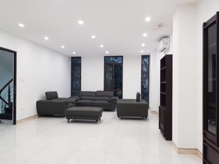 Bán nhà Vũ Trọng Phụng diện tích 45m2, 5 tầng giá 4,4 tỷ, sổ đỏ chính chủ
