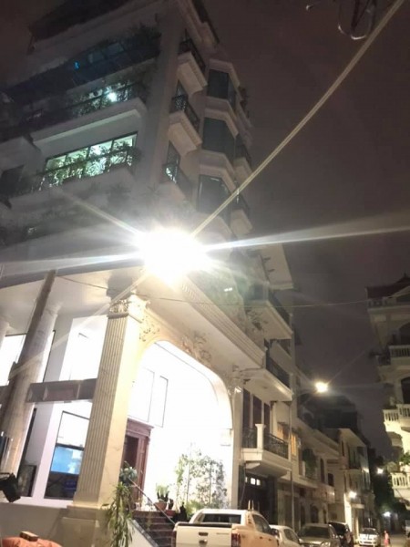 Cần bán nhà Nguyễn Văn Cừ Long Biên, dt 90m2 nhỉnh 12 tỷ, kinh doanh ô tô tránh