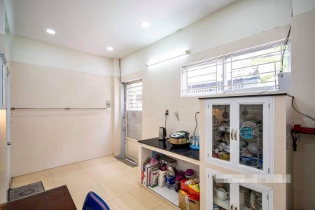 Cần bán gấp nhà mặt tiền Đinh Tiên Hoàng 40m2, 5.8 tỷ.