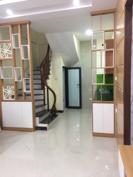 Ra hàng 68 căn Cự Khối Phúc Lợi, Long Biên. DT 30-38M2, 4-5T, giá 1.8-2.5 tỷ. Nhà mới 99%