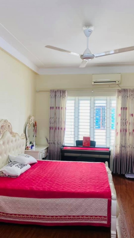 Bán nhà Phùng Khoang, Trung Văn 56m2, 4 tầng, đường 7m, ở, kinh doanh, giá 6.4 tỷ