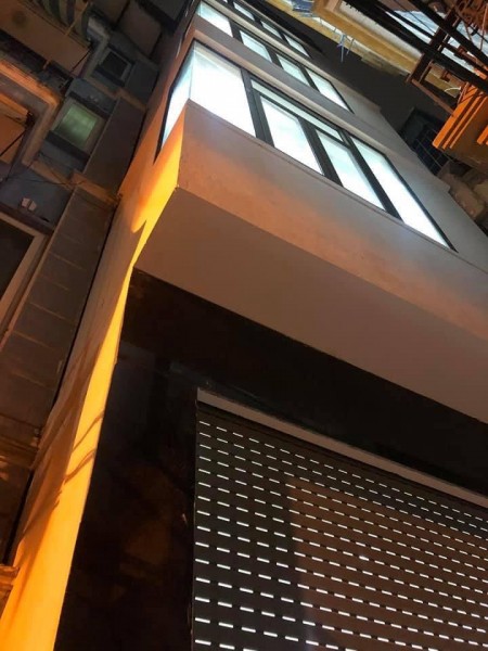 Khương Trung 40mx5 tầng, gần hồ, cách ô tô 10m, sổ vuông 0812552034