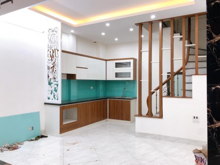Bán nhà Đại La 24mx5T khung cột chắc chắn, giá 3.1 tỷ lh 0916010180