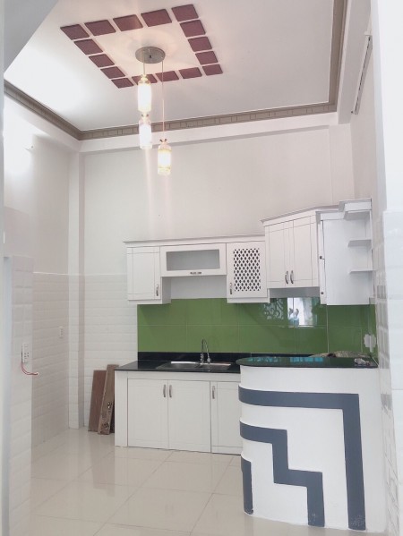 Hẻm xe hơi quay đầu, diện tích sử dụng 4*8m, ở ngay giá 3,7 tỷ