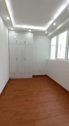 Cần bán căn hộ B6 Nam Trung Yên giá 70m2 giá 1.65 bao sang tên liên hệ 0986.128.415