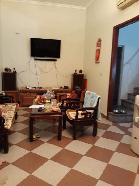 Cần bán nhà riêng phố Khương Đình 60m, 4 tầng, ô tô đỗ cửa, nhà đẹp ở ngay giá chỉ 3,8 tỷ.