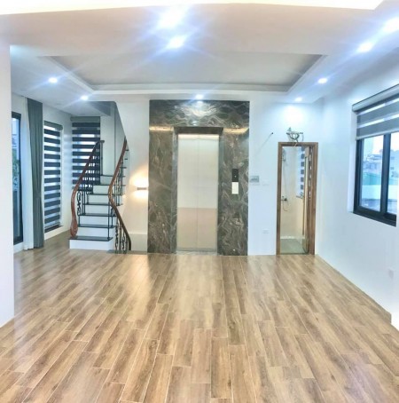 Sale sốc 900tr mặt phố Minh Khai 7 tầng thang máy 34m2 MT5 chỉ hơn 10 tỷ