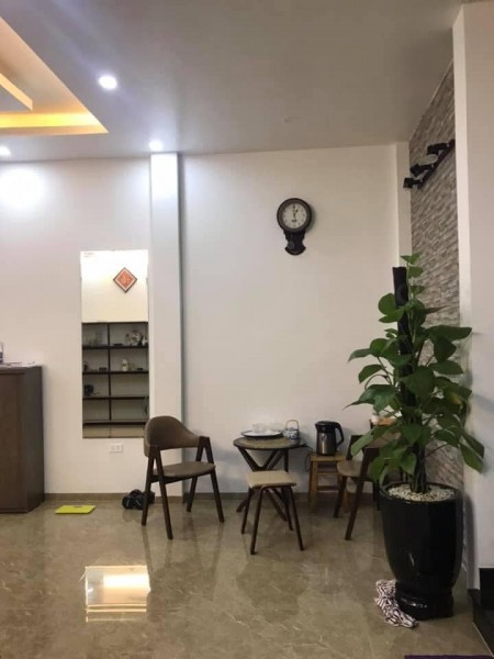 Bán nhà ngõ 73 Quan Nhân, diện tích 35m2 giá nhỉnh 3 tỷ