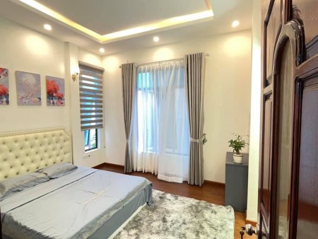 Nhà gần mặt phố Lý Thường Kiệt, dt 50m2, 6t ầng, mt 6m, nhà đẹp ở ngay, chi5 8.5 tỷ lh 0942.861188