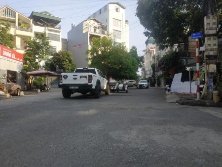 Bán Đất Phố LÂM HẠ Ngõ Ôtô Thông Tứ Tung 80m giá 6,6 tỷ