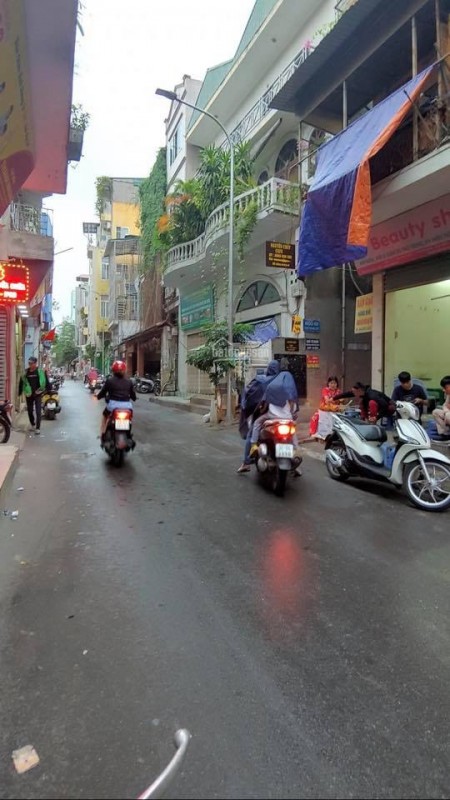 Bán nhà mặt phố Định Công, trung tâm Hoàng Mai, kinh doanh, tương lại mặt phố to, dt 57m2, 4 tầng, mt 4.7m, giá 7.2 tỷ