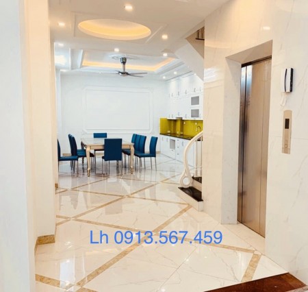 Nhà đẹp hiện đại Gara ô tô thang máy 75m2 x 5 tầng Giá 6.2 tỷ